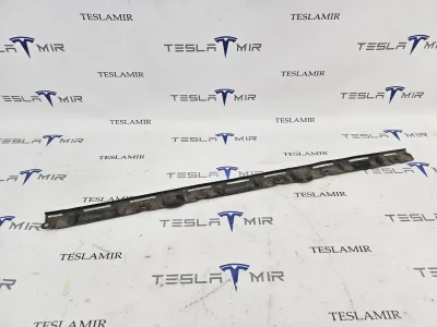 Накладка батареи высоковольтной боковая задняя Tesla Model S 2018 — фото 2
