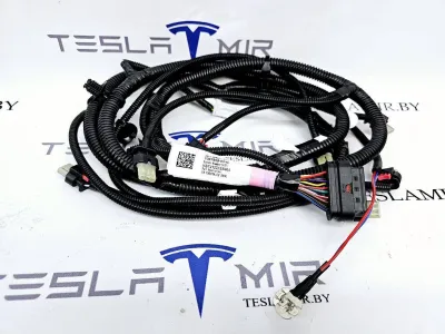 Электропроводка бампера переднего Tesla Model 3 2020
