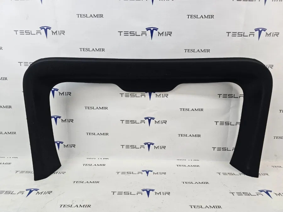 Накладка крышки багажника Tesla Model Y 2025 — фото 1