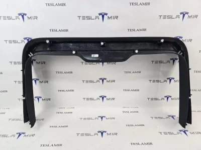 Накладка крышки багажника Tesla Model Y 2025 — фото 3