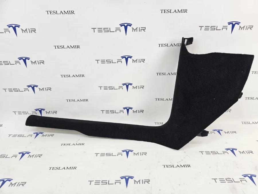 Накладка декоративная стойки А внутренняя левая нижняя Tesla Model Y 2025 — фото 1