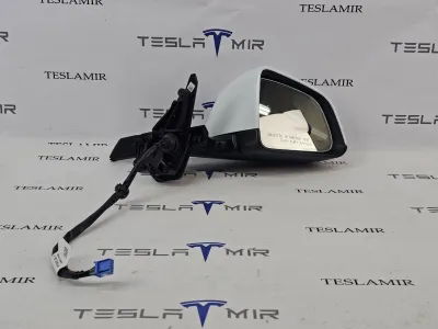 Зеркало наружное правое Tesla Model Y 2025