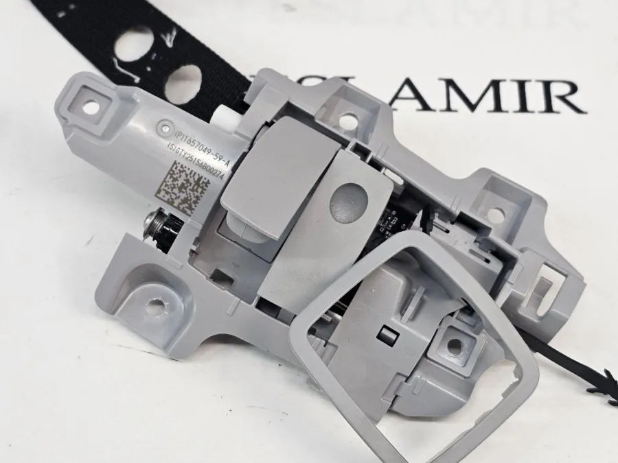 Крючок для одежды Tesla Model Y 2025 — фото 1