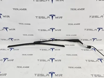 Щеткодержатель (поводок стеклоочистителя, дворник) левый Tesla Model 3 2023