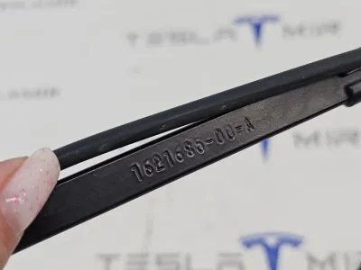 Щеткодержатель (поводок стеклоочистителя, дворник) левый Tesla Model 3 2023 — фото 4
