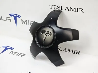Колпачок литого диска Tesla Model S 2022