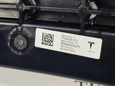 Усилитель переднего бампера нижний Tesla Model 3 2025 — фото 5