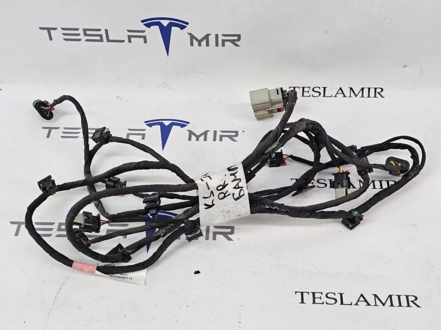 Электропроводка бампера заднего Tesla Model S 2022 — фото 1