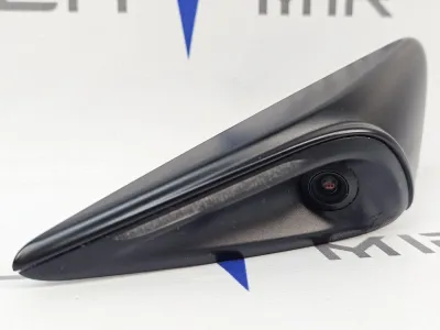 Повторитель поворота (камера крыла АП2.0/2.5/3.0/4.0) правый Tesla Model Y 2025
