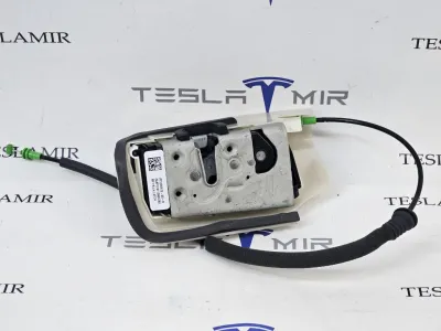 Замок двери передней левой Tesla Model Y 2024