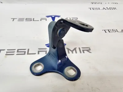 Петля двери передней правой Tesla Model Y 2024