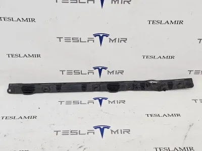 Накладка батареи высоковольтной боковая передняя Tesla Model X 2018