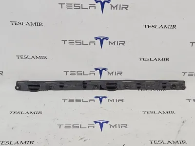 Накладка батареи высоковольтной боковая передняя Tesla Model X 2018