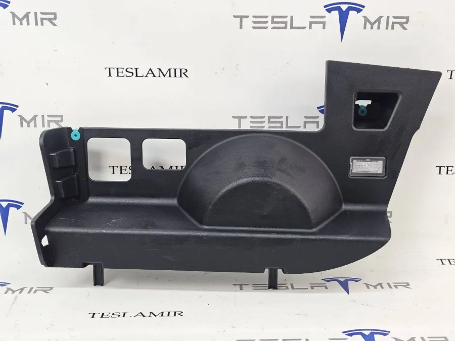 Пластик салона Tesla Model X 2018 — фото 1