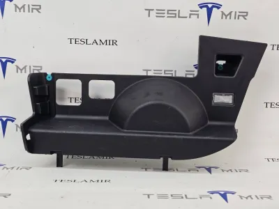 Пластик салона Tesla Model X 2018 — фото 2