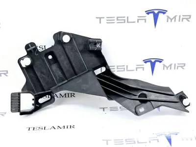 Кронштейн внутренний стойки C левый Tesla Model Y 2022